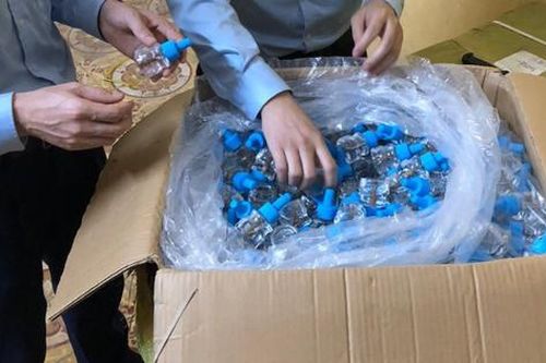 Tịch thu 8.000 lọ tinh dầu chanh sả đuổi muỗi không rõ nguồn gốc, xuất xứ