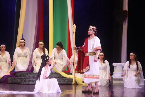 Kịch cổ điển Hy Lạp 'Mê – Đê' lên sân khấu cải lương: Những nỗ lực đi tìm khán giả trẻ