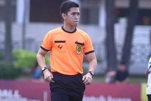 VFF mời 2 trọng tài Malaysia thổi vòng 7 V.League