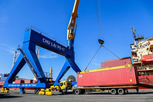 Đẩy mạnh khai thác nguồn hàng hóa xuất khẩu từ Lào