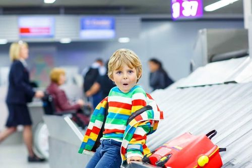Nỗi sợ trẻ em của khách đi máy bay