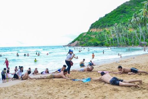 Khám phá 'Hạ Long phương Nam'