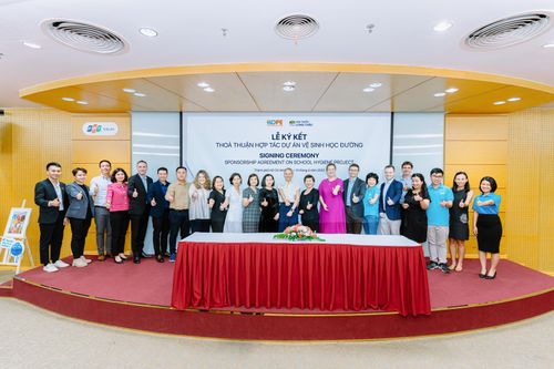Ký kết thỏa thuận hợp tác dự án 'Vệ sinh học đường' năm 2023