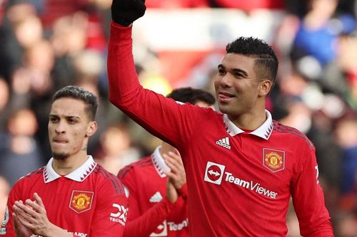 Nhà Glazer 'câu giờ' vụ bán Man United?