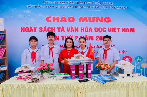 Học sinh Hải Phòng tham gia Tọa đàm Đọc sách trong kỷ nguyên số