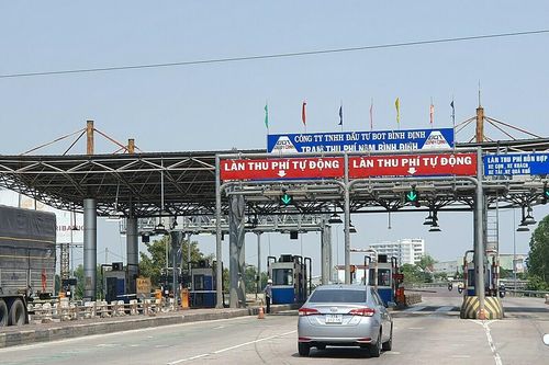 Đường xấu vẫn thu phí!