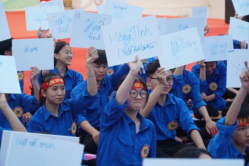 Học sinh THPT Nghệ An thi tìm hiểu kiến thức sức khỏe sinh sản