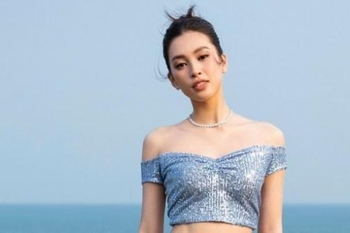 Dàn Hoa hậu Việt cùng Á hậu và diễn viên đẹp nhẹ nhàng tựa sớm mai trước biển Vũng Tàu