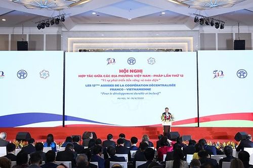 Thắt chặt hơn nữa sợi dây giao lưu, gắn kết, chia sẻ giữa Việt Nam và Pháp