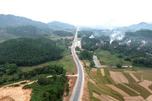 Đầu tư xây dựng tuyến đường Chợ Mới - Bắc Kạn quy mô cao tốc 4 làn xe