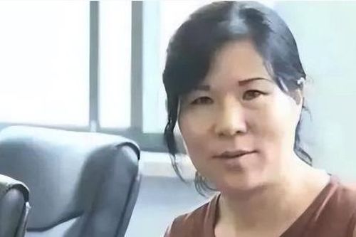 Người phụ nữ có 3 đời chồng, 52 tuổi vẫn chờ cơm mẹ nấu