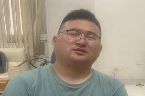 Khởi tố một người nước ngoài lái xe máy gây tai nạn