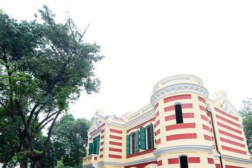 Diện mạo mới của căn biệt thự Pháp cũ sau 1 năm trùng tu