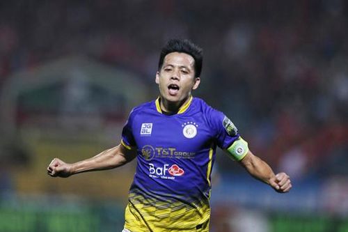 Văn Quyết lập cú đúp, Hà Nội FC trở lại ngôi đầu V.League