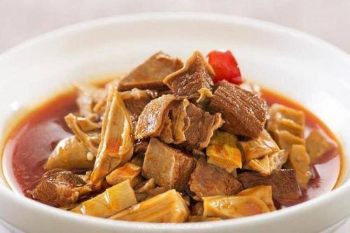Hầm thịt bò cả tiếng không mềm ngon vì chưa biết những mẹo này