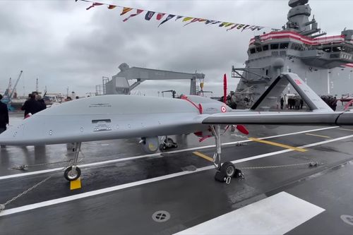 Thổ Nhĩ Kỳ phát triển tên lửa hành trình hạng nhẹ cho UAV Bayraktar TB3 trên tàu sân bay