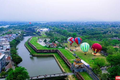 Hấp dẫn lễ hội khinh khí cầu Huế 2023