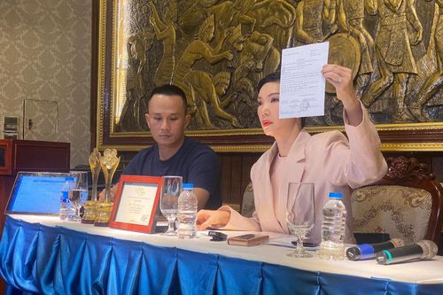 Bị xúc phạm, Xuân Lan bật khóc: 'Danh tiếng bao năm không thể mang oan ức ăn chặn trên một người chết'