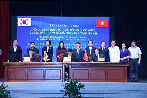 Hàn Quốc viện trợ không hoàn lại 500.000 USD cho học sinh dân tộc thiểu số ở Yên Bái