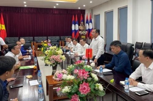 Tập đoàn Hóa chất Việt Nam làm việc với Ủy ban hợp tác Lào - Việt Nam