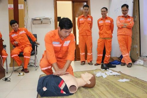 Thủy điện Trung Sơn tăng cường kiến thức kỹ năng cho lực lượng sơ cứu, cấp cứu