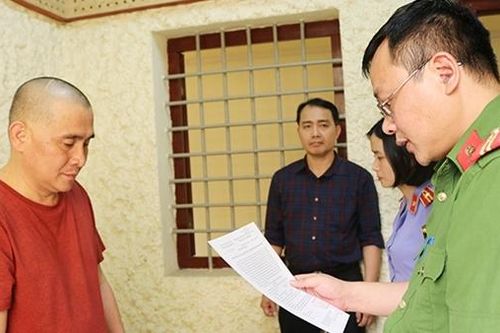 Khởi tố, bắt tạm giam phóng viên Báo Điện Biên Phủ
