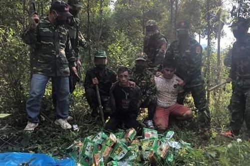Tuyên án tử hình hai người nước ngoài đưa 45,6kg ma túy vào Việt Nam