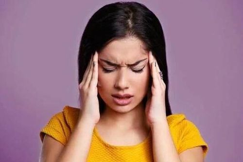 Ảnh hưởng của nhịp sinh học đến chứng đau nửa đầu và đau đầu chùm