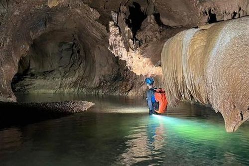 Phát hiện thêm 22 hang động tuyệt đẹp, dài gần 12km tại Quảng Bình