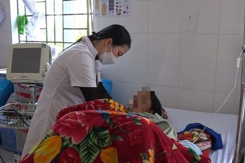Tự sinh con tại nhà sản phụ bị băng huyết nguy hiểm tính mạng