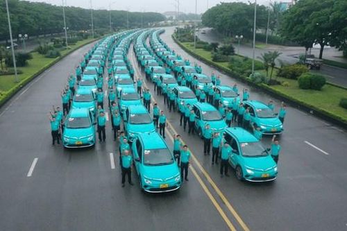 Hãng Taxi thuần điện đầu tiên ở Việt Nam có gì lạ?
