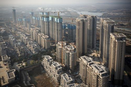 Khó khăn bủa vây bất động sản châu Á