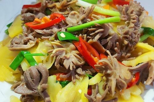 Vì sao không nên ăn lòng mề gà?