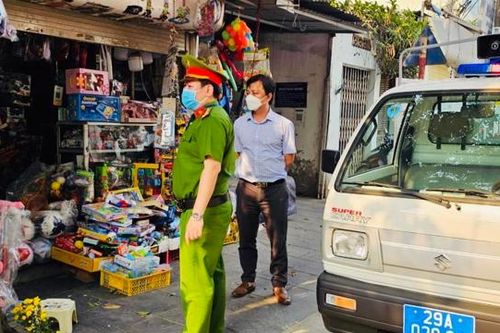 Quận Thanh Xuân: Lập lại trật tự đô thị, xử phạt hơn 400 triệu đồng
