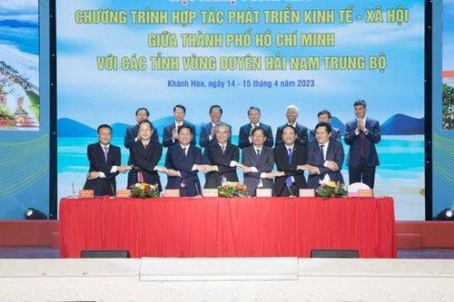 TPHCM và các tỉnh vùng Duyên hải Nam Trung Bộ tăng cường liên kết, hợp tác