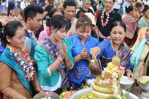 Đặc sắc lễ hội Bunpimay của người Lào trên đất Tây Nguyên