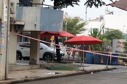 Một thanh niên nghi rơi lầu chung cư tử vong