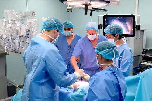 Chia sẻ, trao đổi kinh nghiệm điều trị trong lĩnh vực ngoại khoa
