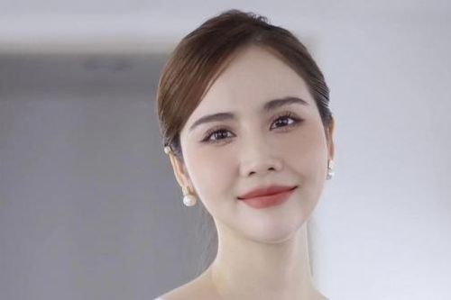 Sao Việt: Vân Hugo theo trend 'thần tiên tỷ tỷ' Lưu Diệc Phi; Phan Minh Huyền đẹp xuất thần khi làm MC