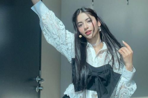 Nữ idol Ấn Độ ra mắt ở Kpop tài năng cỡ nào?