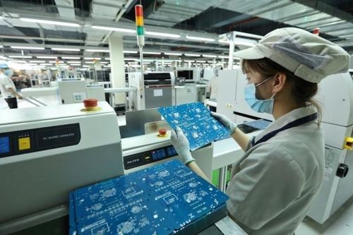Đẩy mạnh phát triển công nghiệp góp phần xây dựng nền kinh tế độc lập, tự chủ và hội nhập quốc tế ở Việt Nam