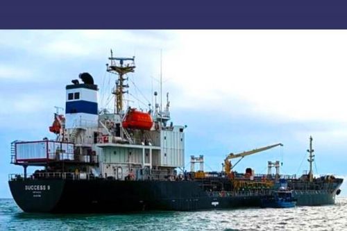 Tàu chở dầu Singapore mất tích ngoài khơi Tây Phi