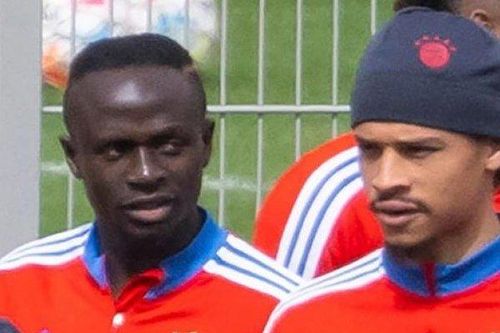 Sane xin Bayern Munich 'giơ cao đánh khẽ' với Mane