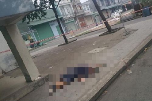 Người đàn ông tử vong trên vỉa hè chung cư, camera hé lộ chân tướng sự việc