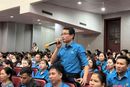 Nhiều ý kiến tâm huyết tại hội nghị đối thoại giữa lãnh đạo Ban quản lý KKTNS & CKCN, các ban, sở, ngành và chính quyền địa phương với đoàn viên, CNLĐ