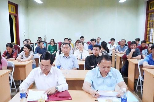 40 học viên được bồi dưỡng tiếng dân tộc Mông