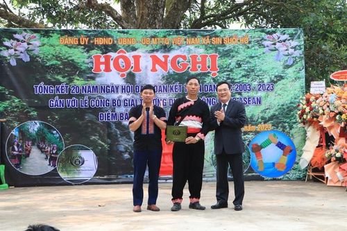 Công bố Giải thưởng du lịch cộng đồng ASEAN điểm bản Sin Suối Hồ