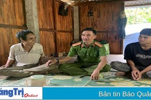 Trưởng công an xã tận tụy với công việc