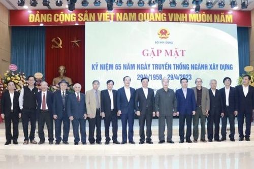 Bộ Xây dựng gặp mặt lãnh đạo các thời kỳ nhân kỷ niệm 65 năm Ngày truyền thống ngành Xây dựng