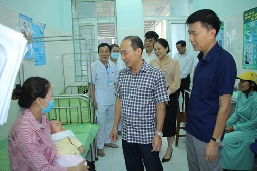 Sẽ nghiên cứu ban hành chính sách phát triển y tế cơ sở phù hợp